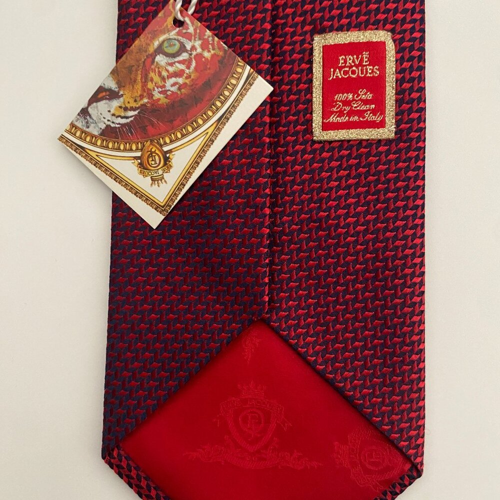 TREV JACOUES SILK TIE,57X3.5" WIDE.